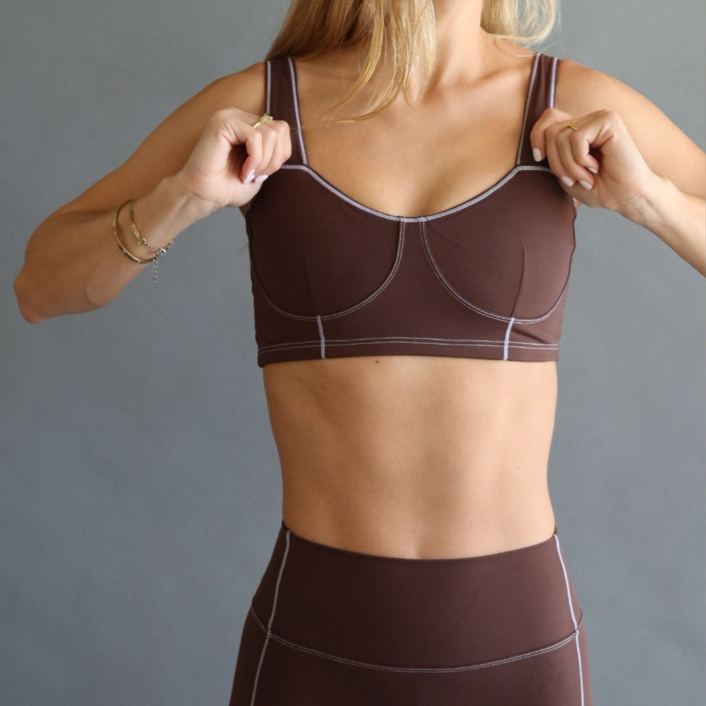 Sujetador deportivo costuras café