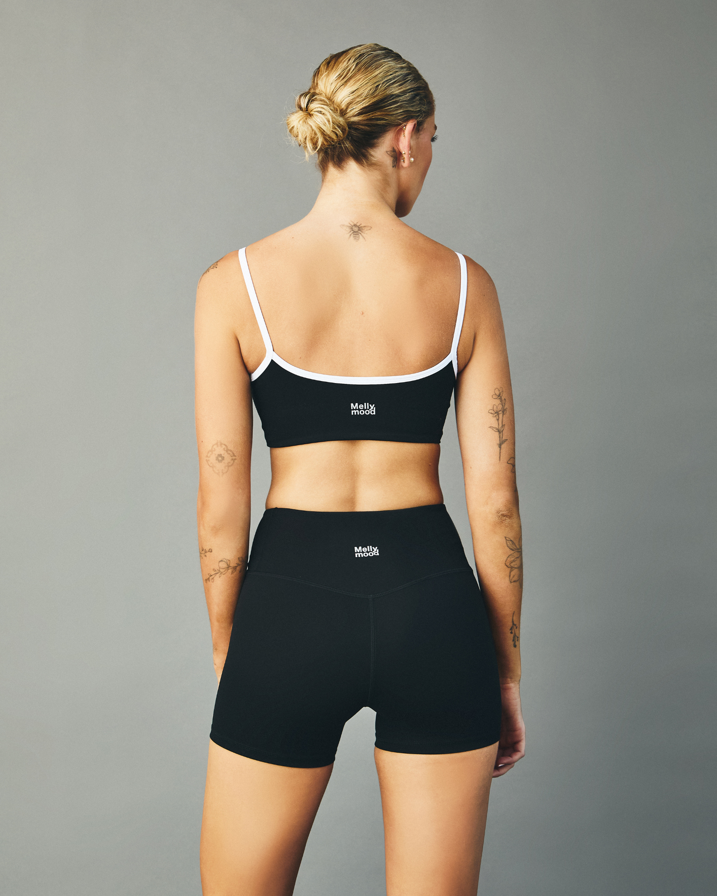 Sujetador Deportivo Retro Fina Negro – Rendimiento y Estilo para tus Entrenamientos