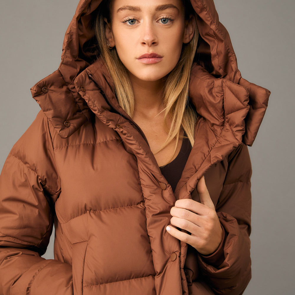 
                      
                        Chaqueta Deportiva Puff Camel
                      
                    