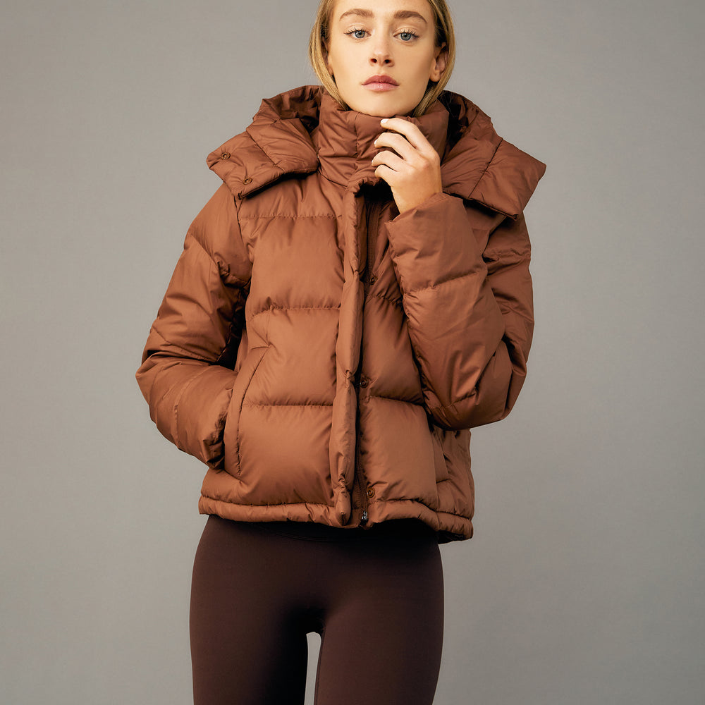 
                      
                        Chaqueta Deportiva Puff Camel
                      
                    