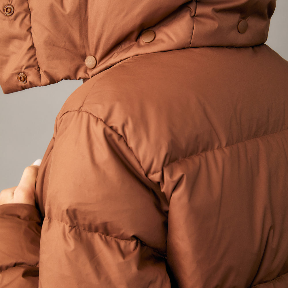 
                      
                        Chaqueta Deportiva Puff Camel
                      
                    