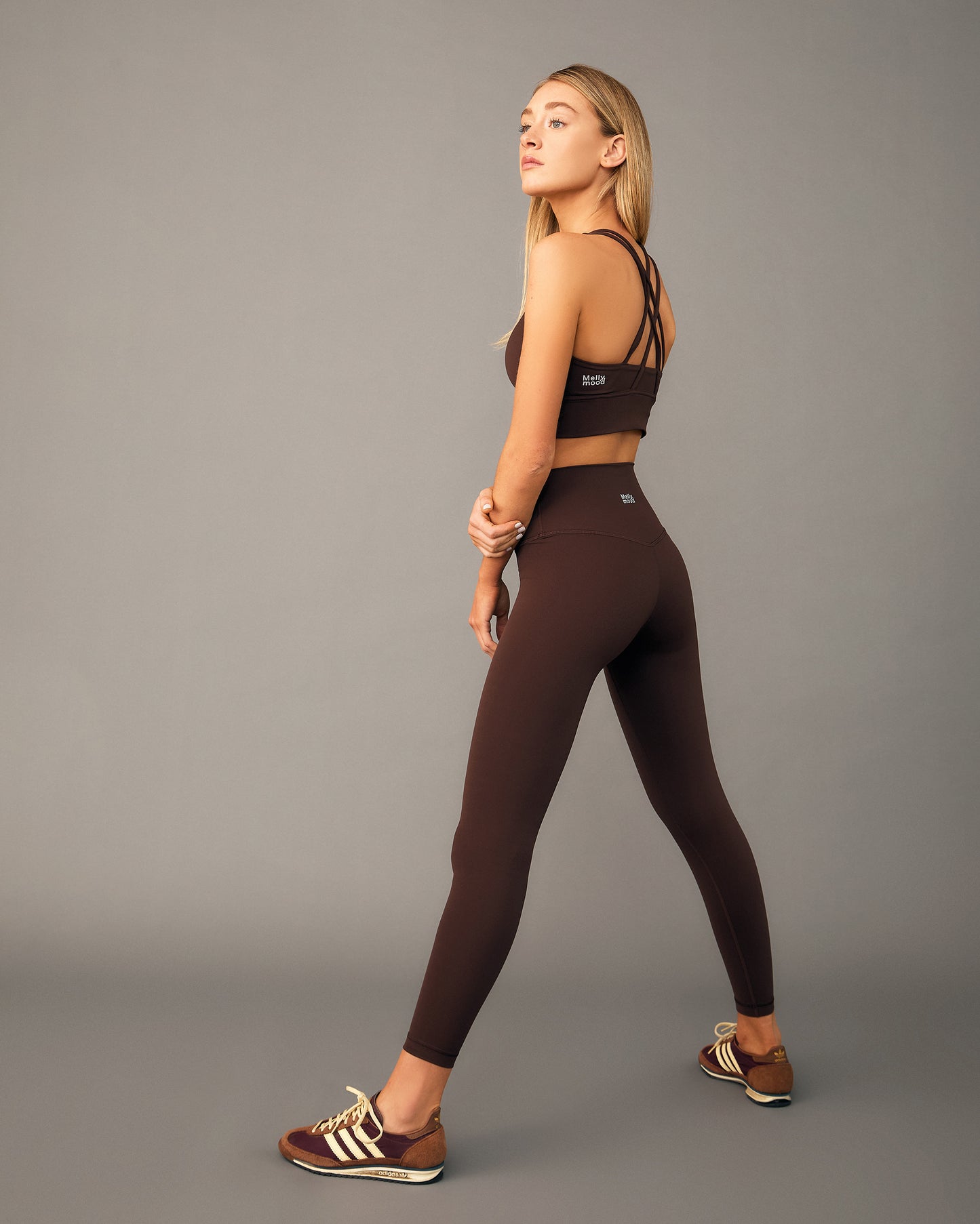Leggings deportivos tobillero café oscuro