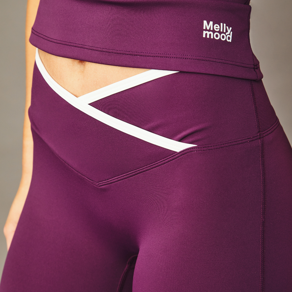 
                      
                        Leggings Flare Retro V purple
                      
                    