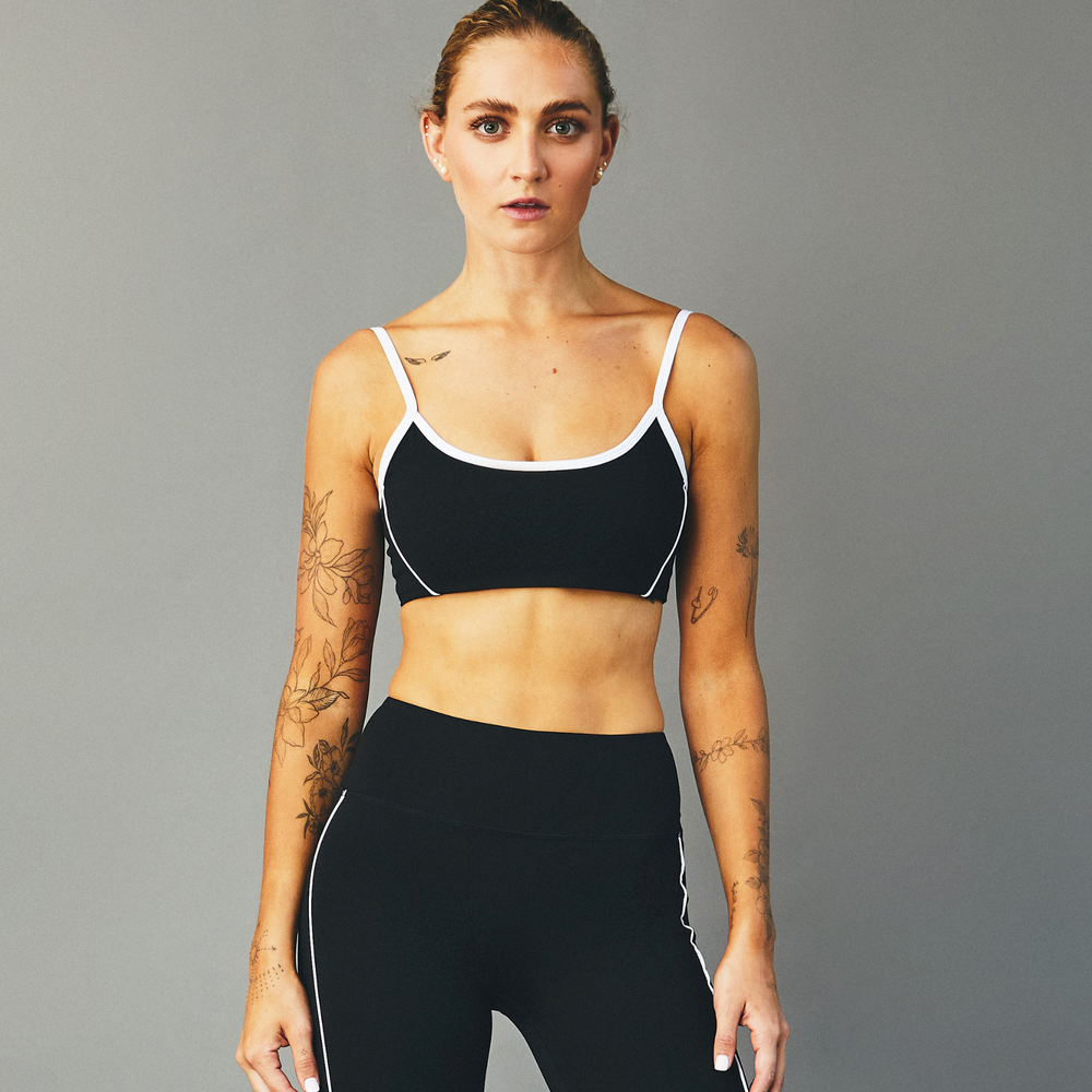 
                      
                        Sujetador Deportivo Retro Fina Negro – Rendimiento y Estilo para tus Entrenamientos
                      
                    
