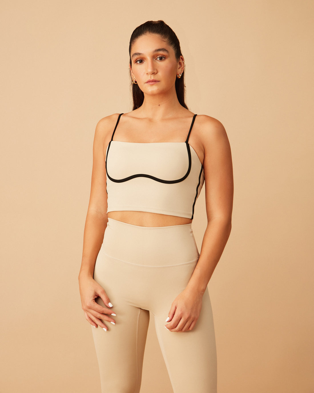 Sujetador deportivo linea beige