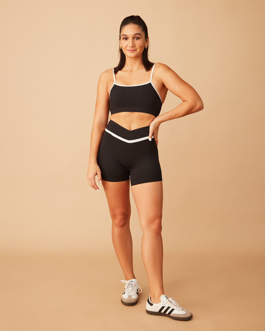 Short retro negro